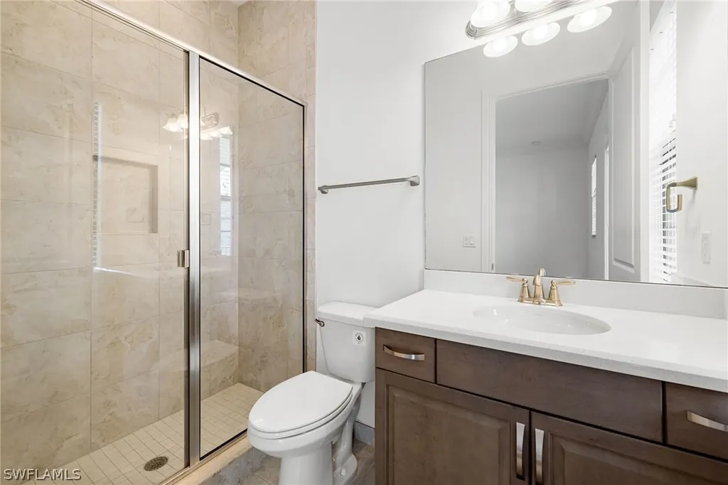 2489 Breakwater Way Naples FL 34112