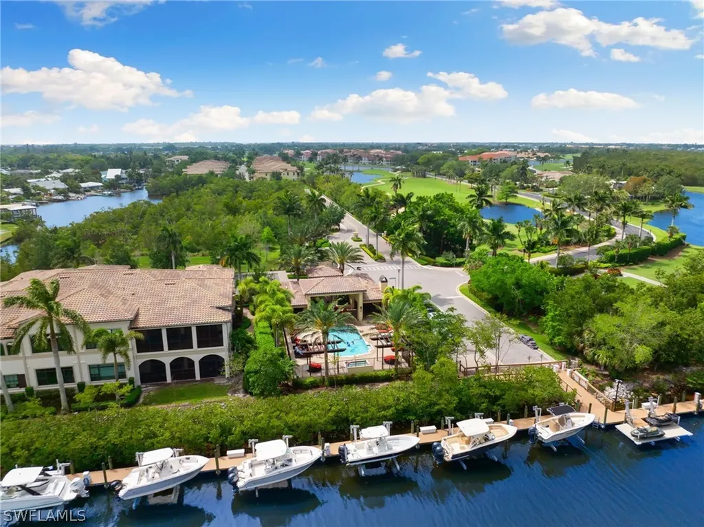 2489 Breakwater Way Naples FL 34112