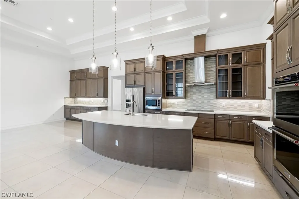2489 Breakwater Way Naples FL 34112