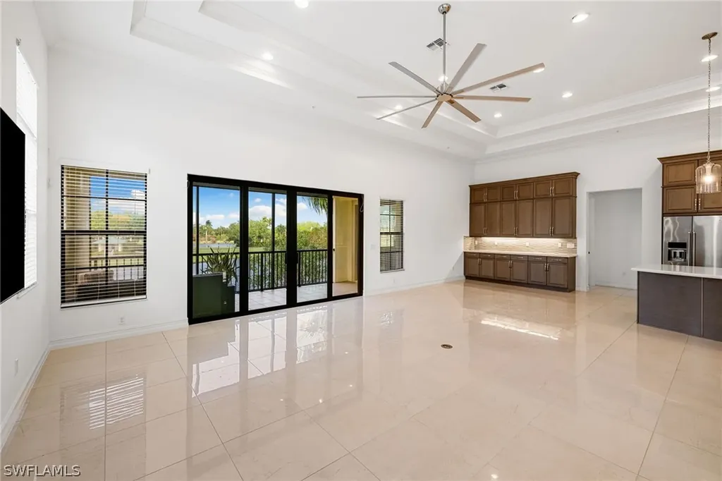 2489 Breakwater Way Naples FL 34112