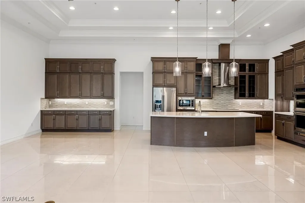 2489 Breakwater Way Naples FL 34112
