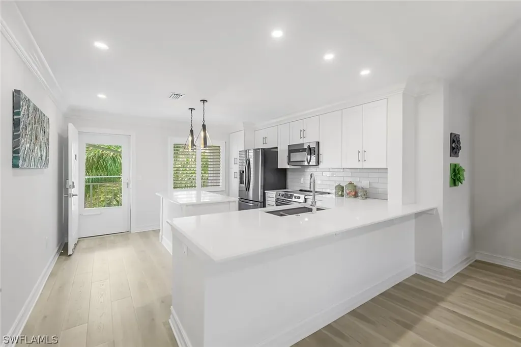 3001 Sandpiper Bay Circle Naples FL 34112