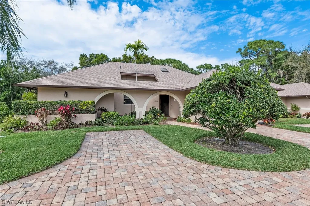 Naples FL, 15500 Cedarwood Lane, Unit 1-1