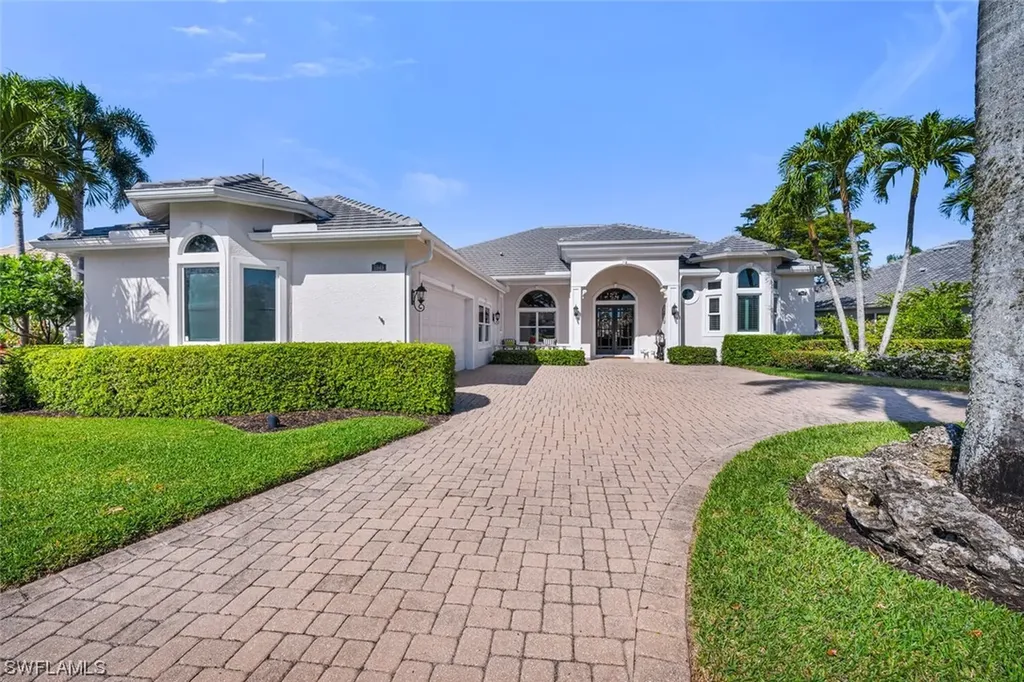 5949 Amberwood Drive Naples FL 34110