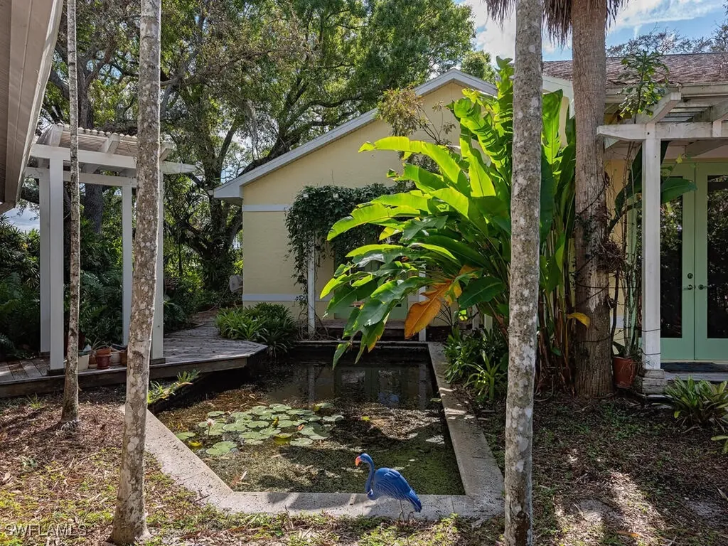 461 Carica Road Naples FL 34108