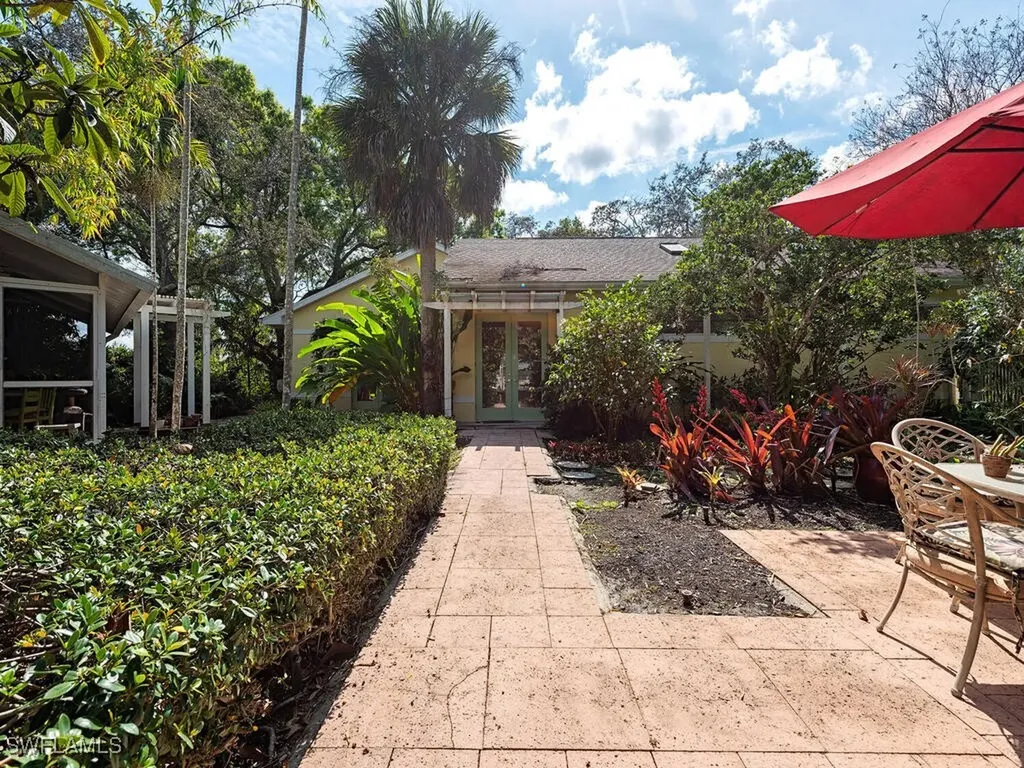461 Carica Road Naples FL 34108
