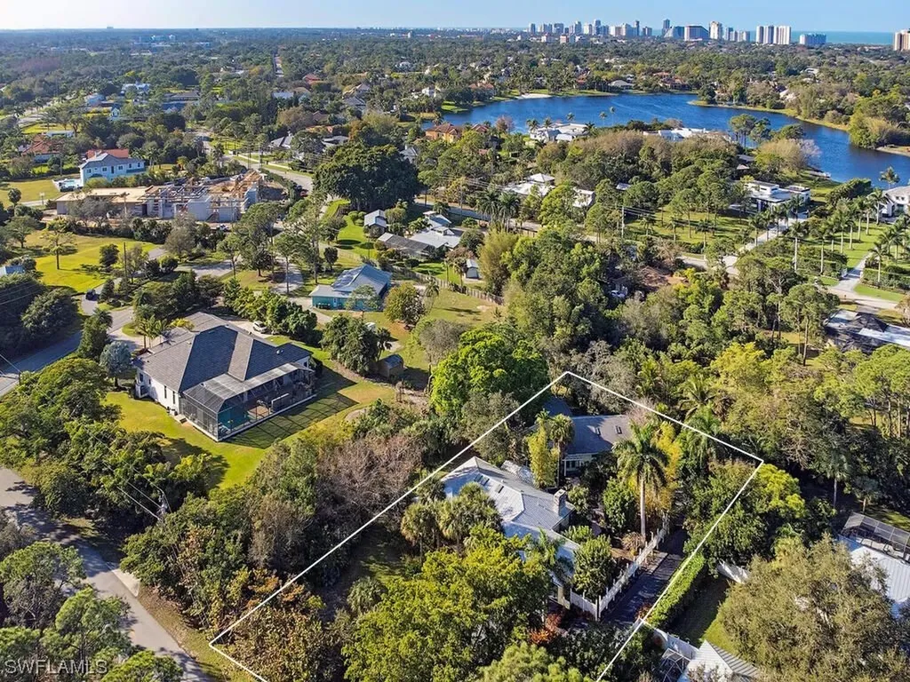 461 Carica Road Naples FL 34108