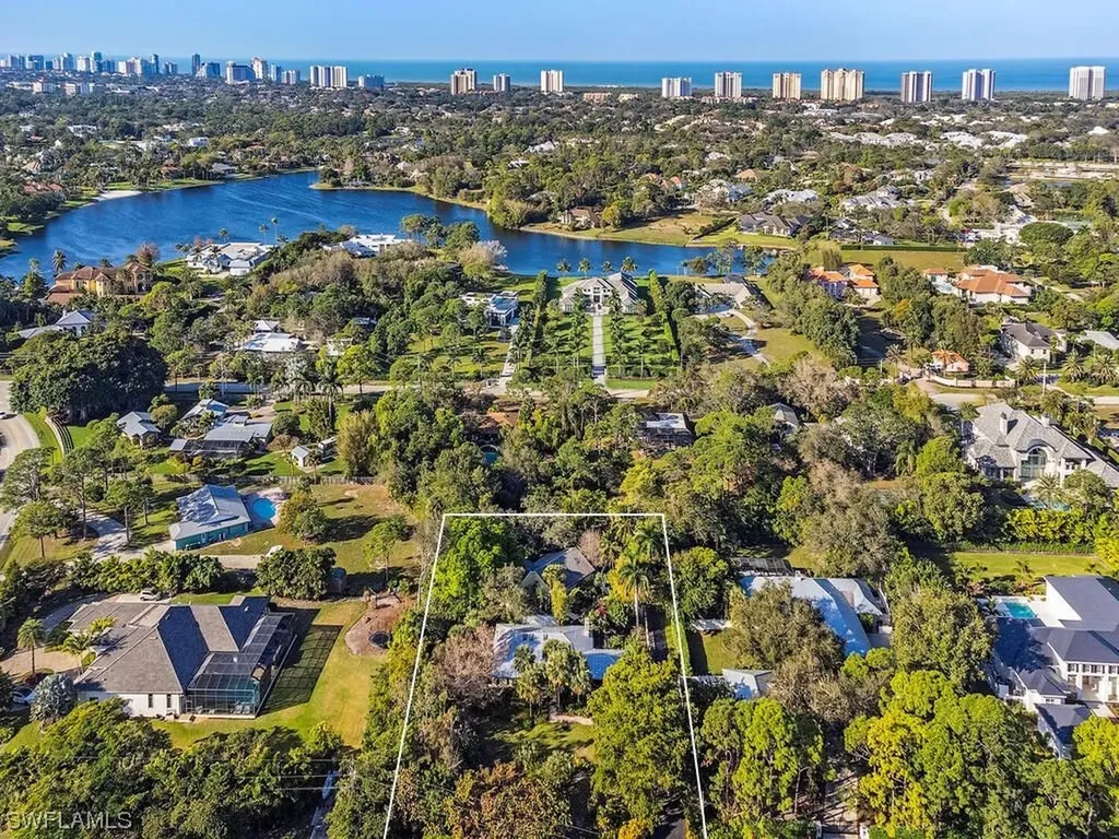 461 Carica Road Naples FL 34108
