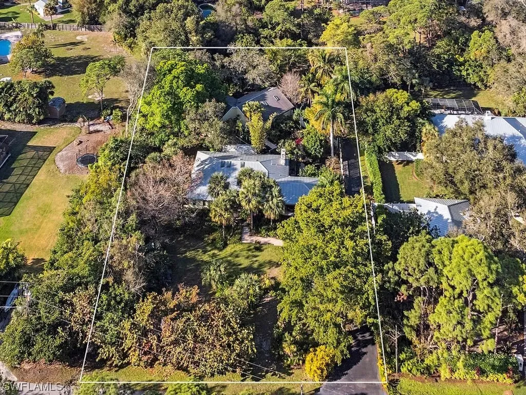 461 Carica Road Naples FL 34108