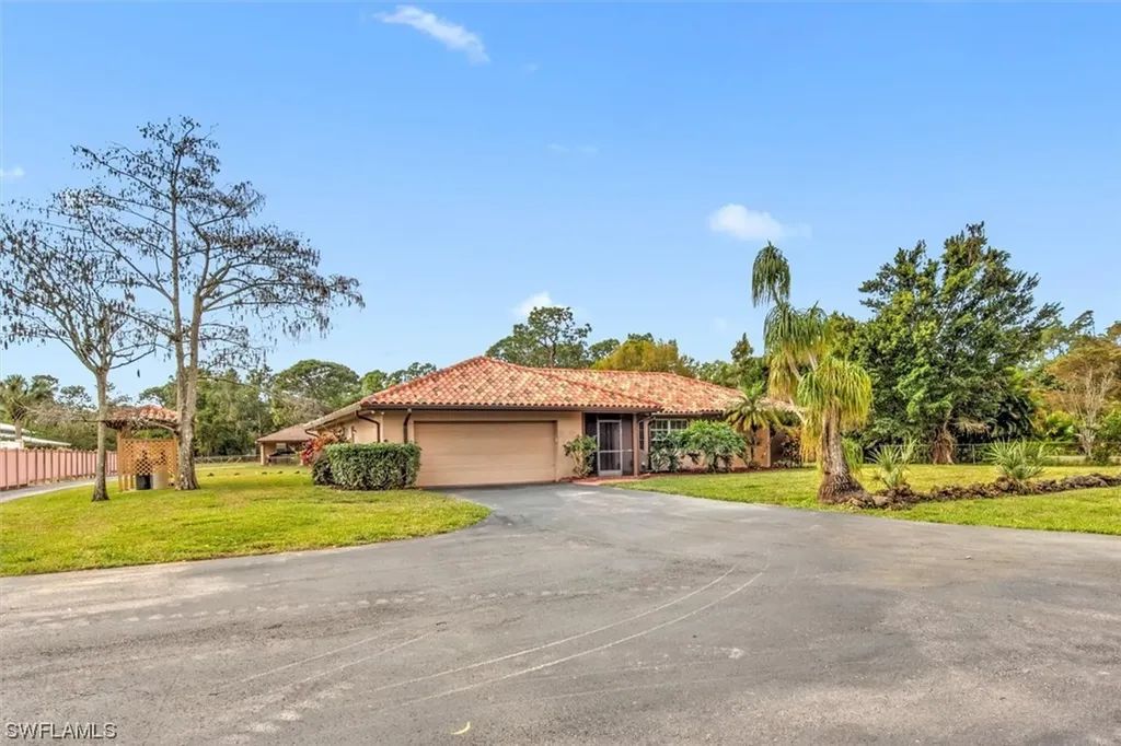 5960 Copper Leaf Lane Naples FL 34116