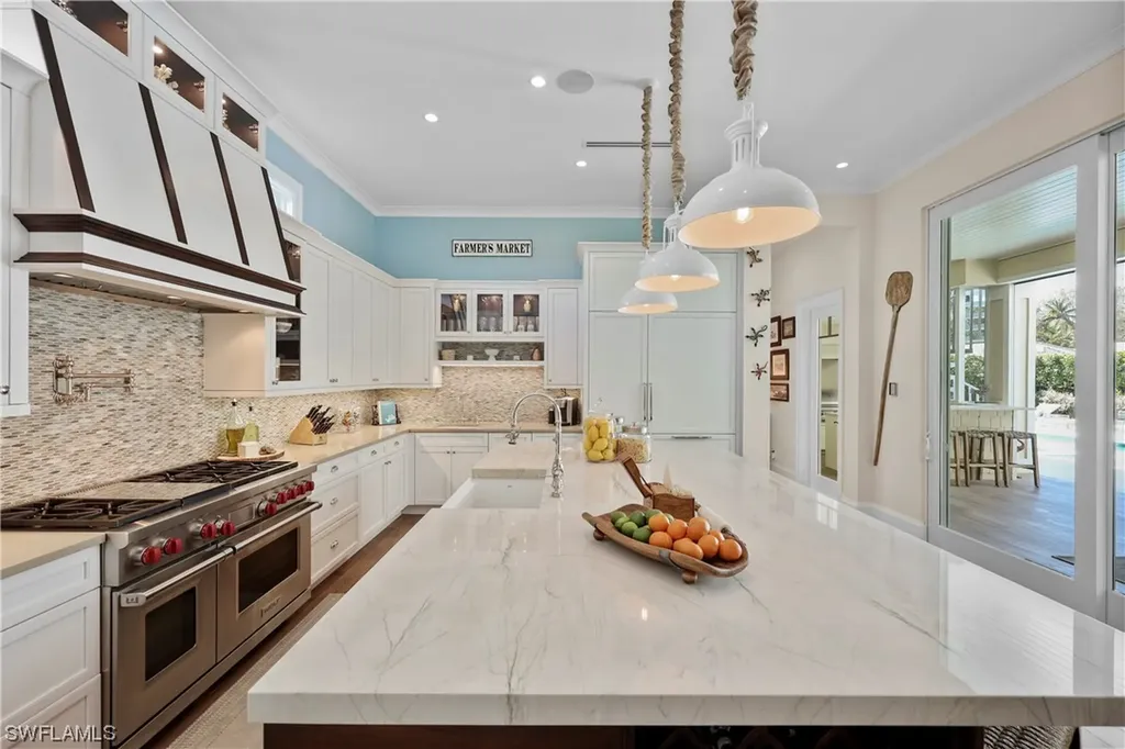 414 2nd Avenue N Naples FL 34102