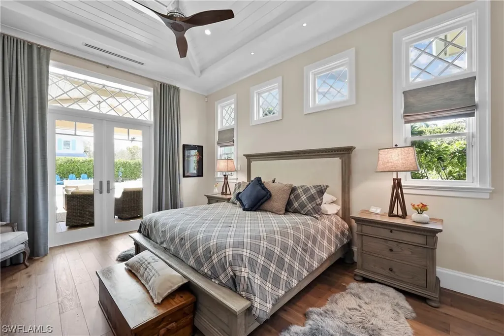 414 2nd Avenue N Naples FL 34102