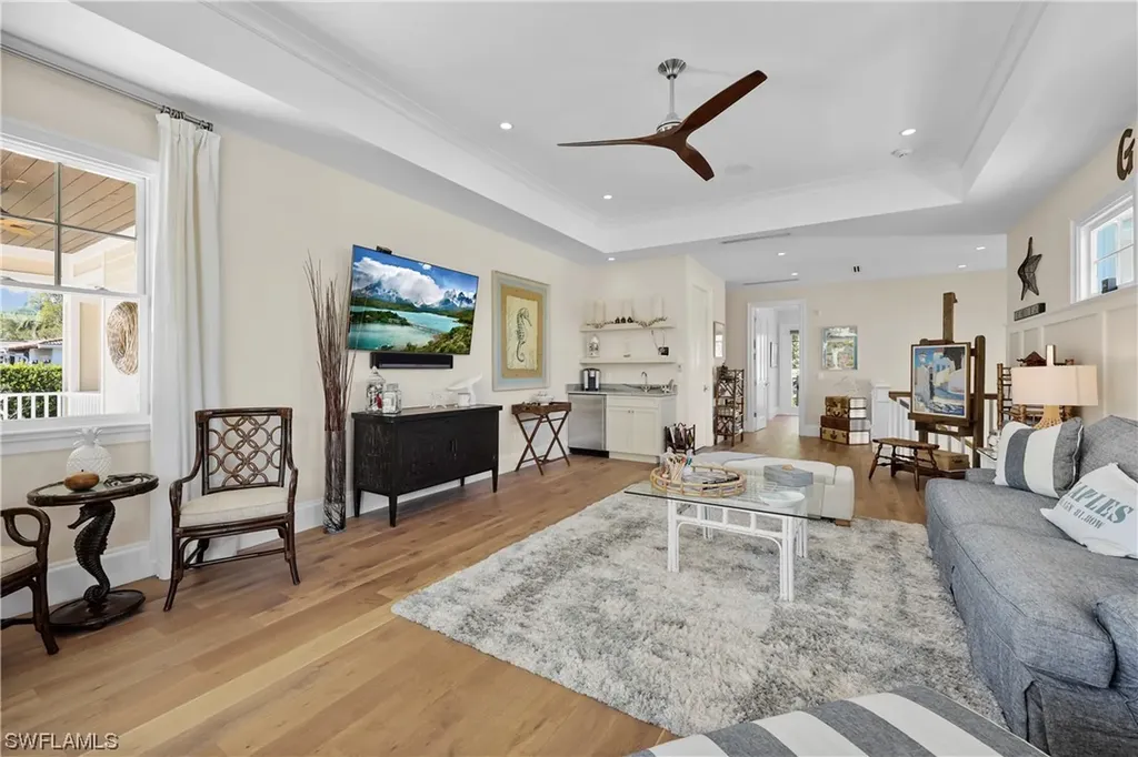 414 2nd Avenue N Naples FL 34102