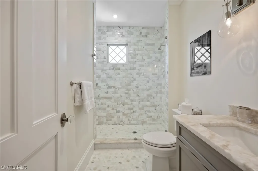 414 2nd Avenue N Naples FL 34102