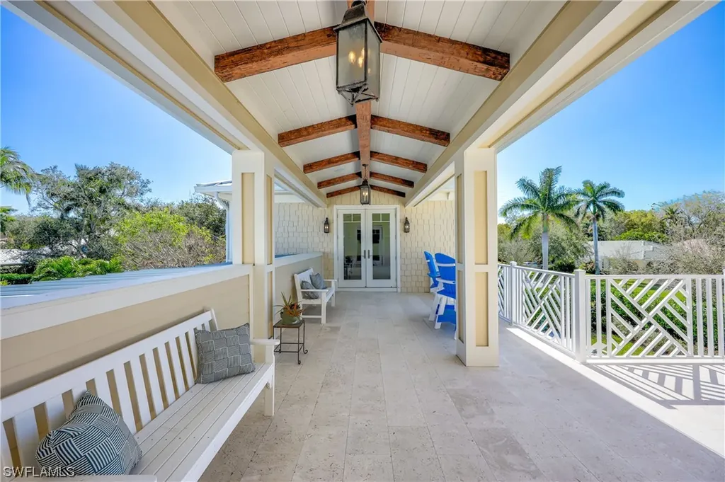 414 2nd Avenue N Naples FL 34102