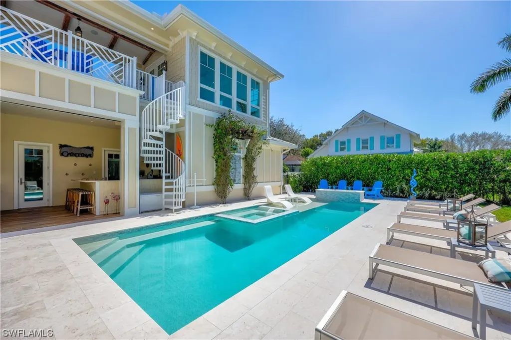 414 2nd Avenue N Naples FL 34102