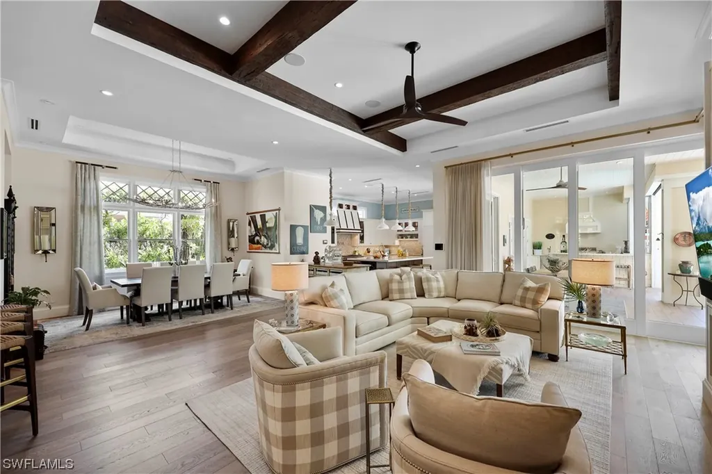 414 2nd Avenue N Naples FL 34102
