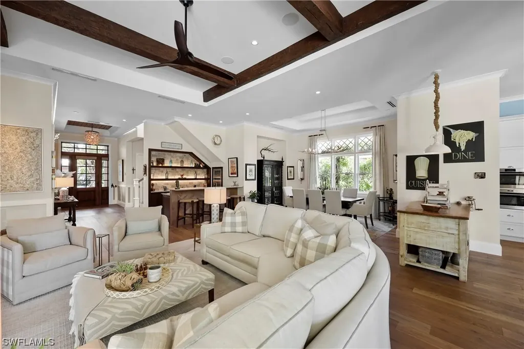 414 2nd Avenue N Naples FL 34102