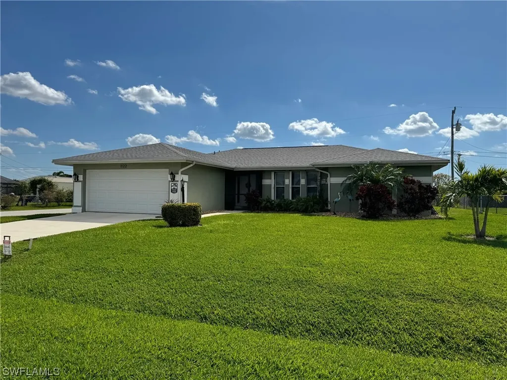 1122 SE 32nd Terrace Cape Coral FL 33904