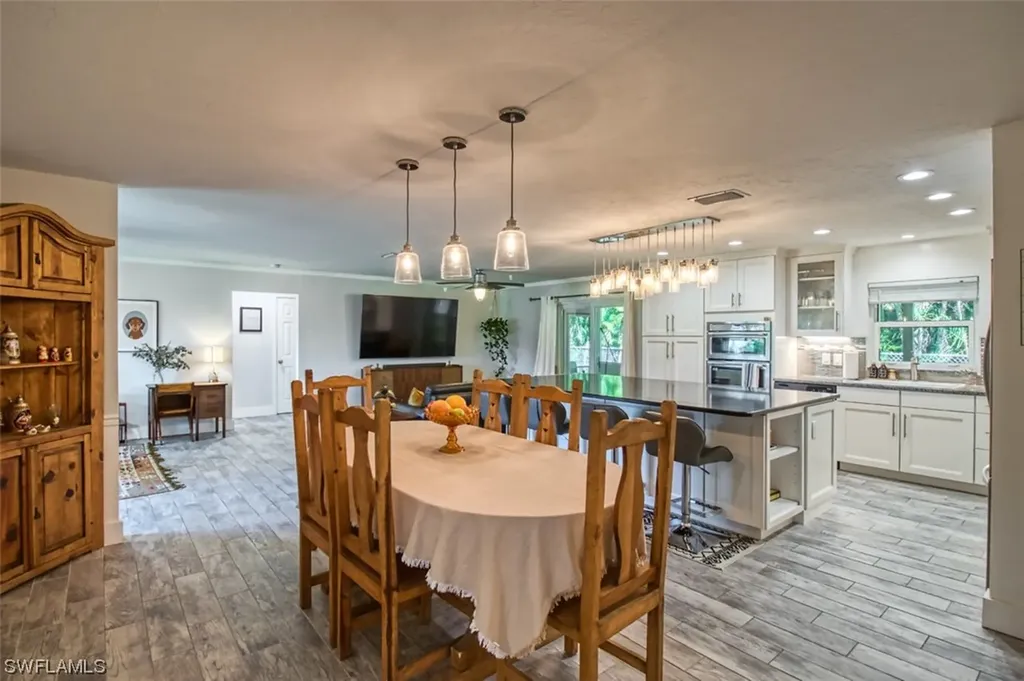 1033 N Town And River Drive Fort Myers FL 33919