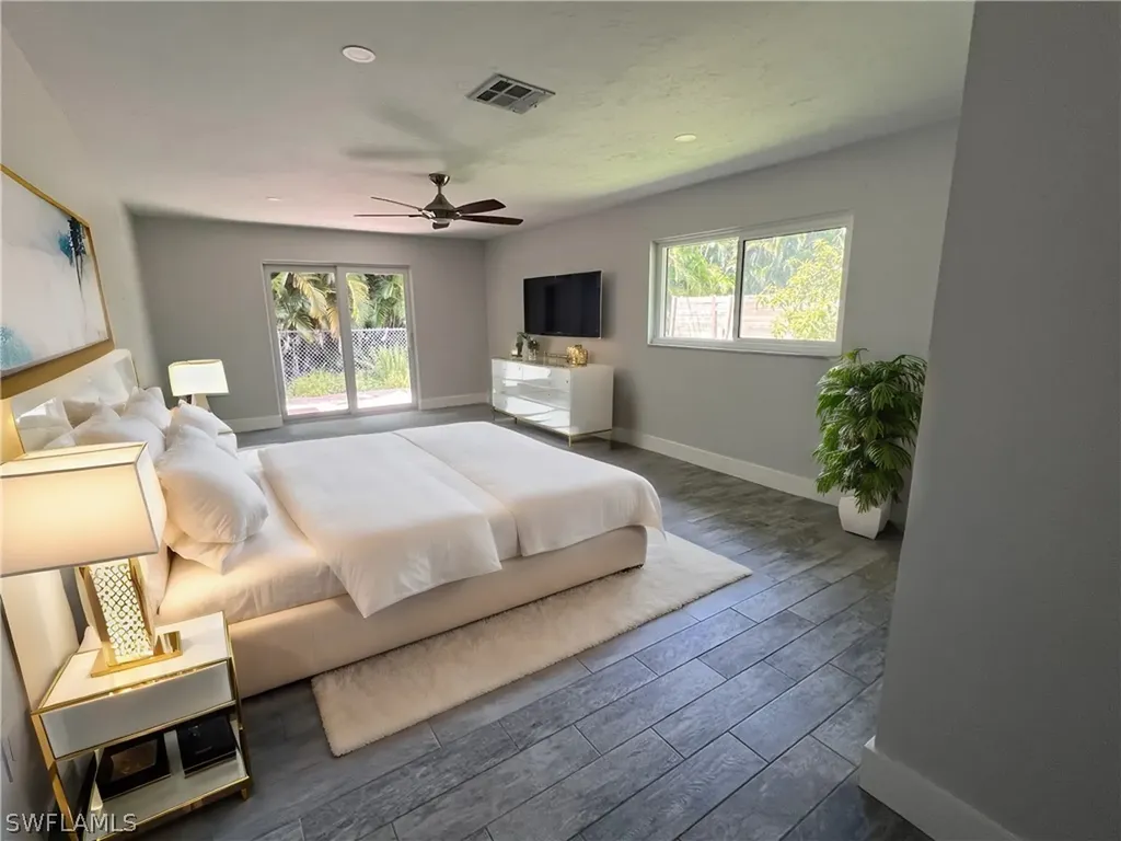 1033 N Town And River Drive Fort Myers FL 33919