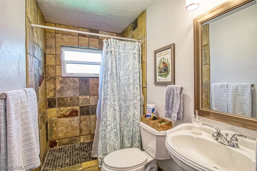 1033 N Town And River Drive Fort Myers FL 33919