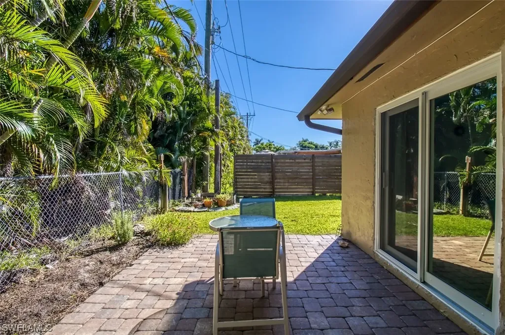 1033 N Town And River Drive Fort Myers FL 33919