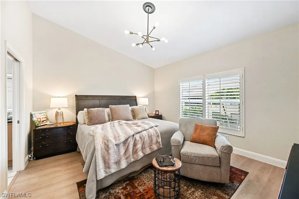 547 11th Avenue S Naples FL 34102