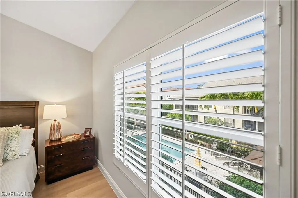 547 11th Avenue S Naples FL 34102
