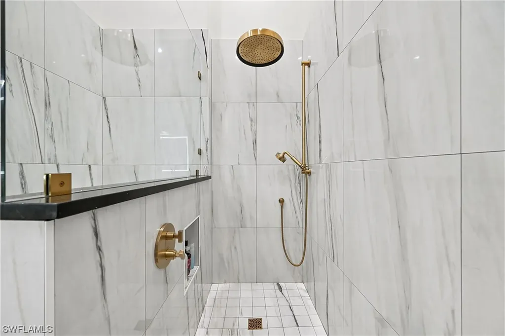 547 11th Avenue S Naples FL 34102