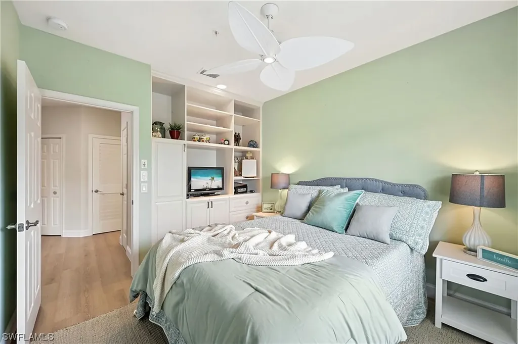 547 11th Avenue S Naples FL 34102