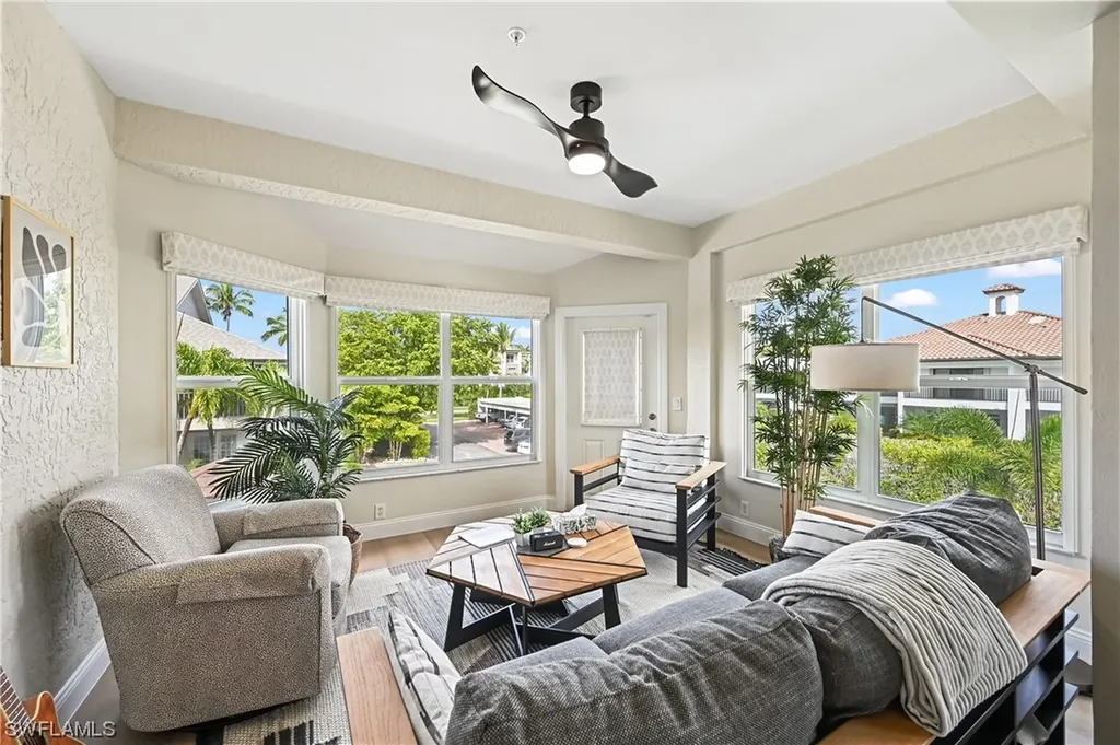 547 11th Avenue S Naples FL 34102