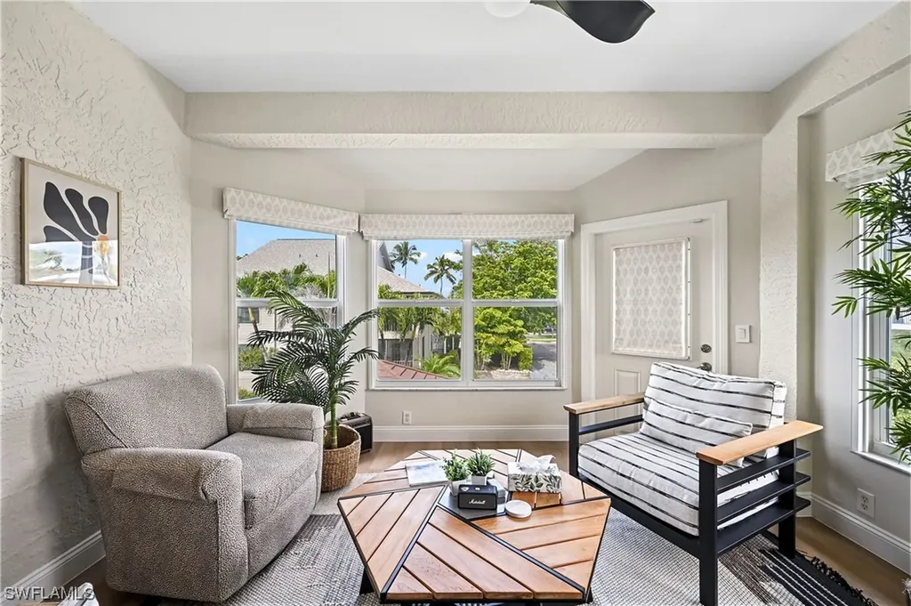 547 11th Avenue S Naples FL 34102