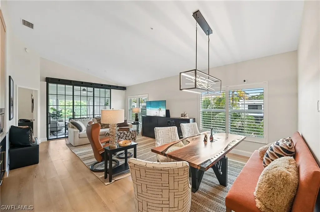 547 11th Avenue S Naples FL 34102