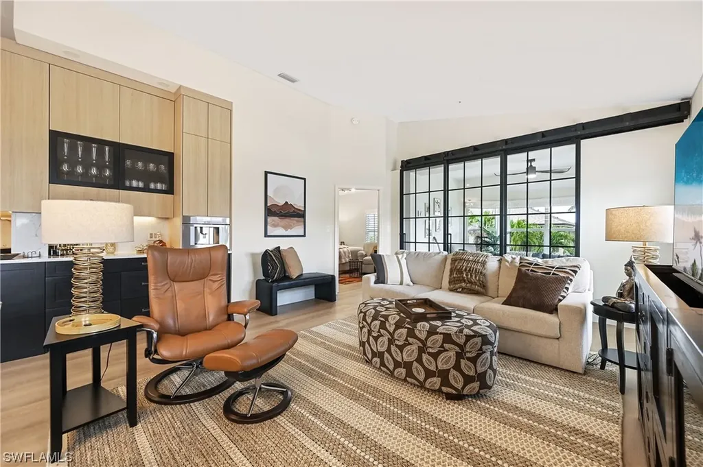 547 11th Avenue S Naples FL 34102