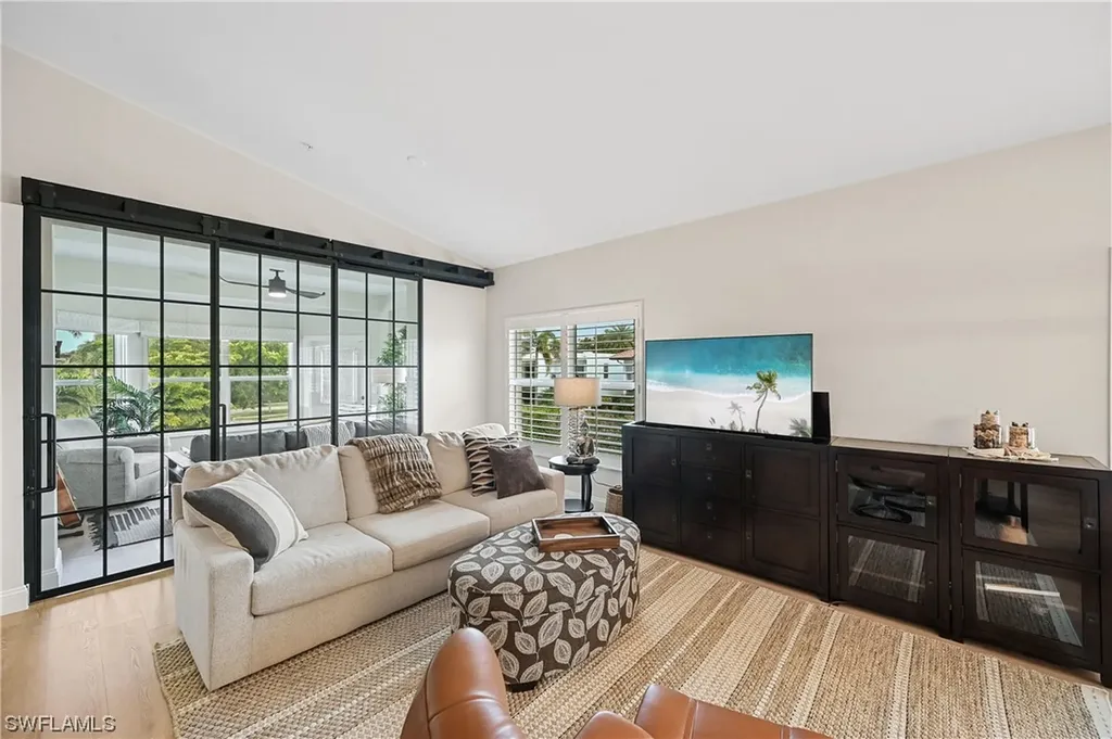 547 11th Avenue S Naples FL 34102