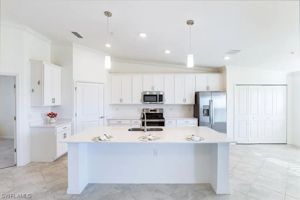 6082 National Boulevard Ave Maria FL 34142
