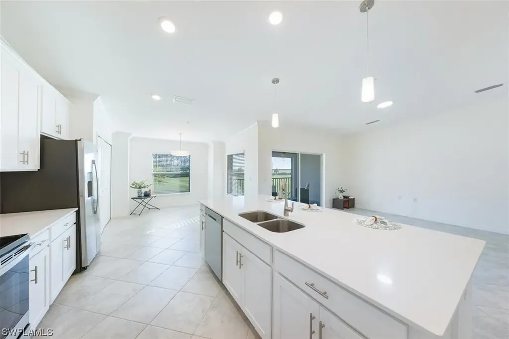 6082 National Boulevard Ave Maria FL 34142