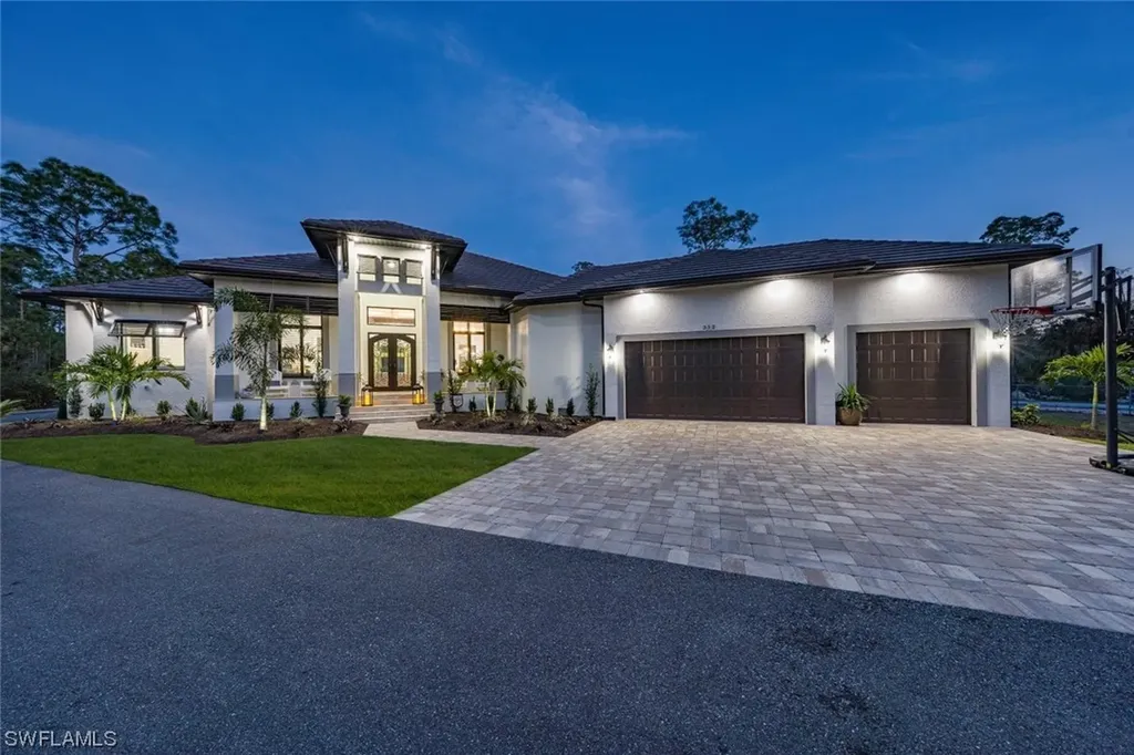 312 27th Street NW Naples FL 34120