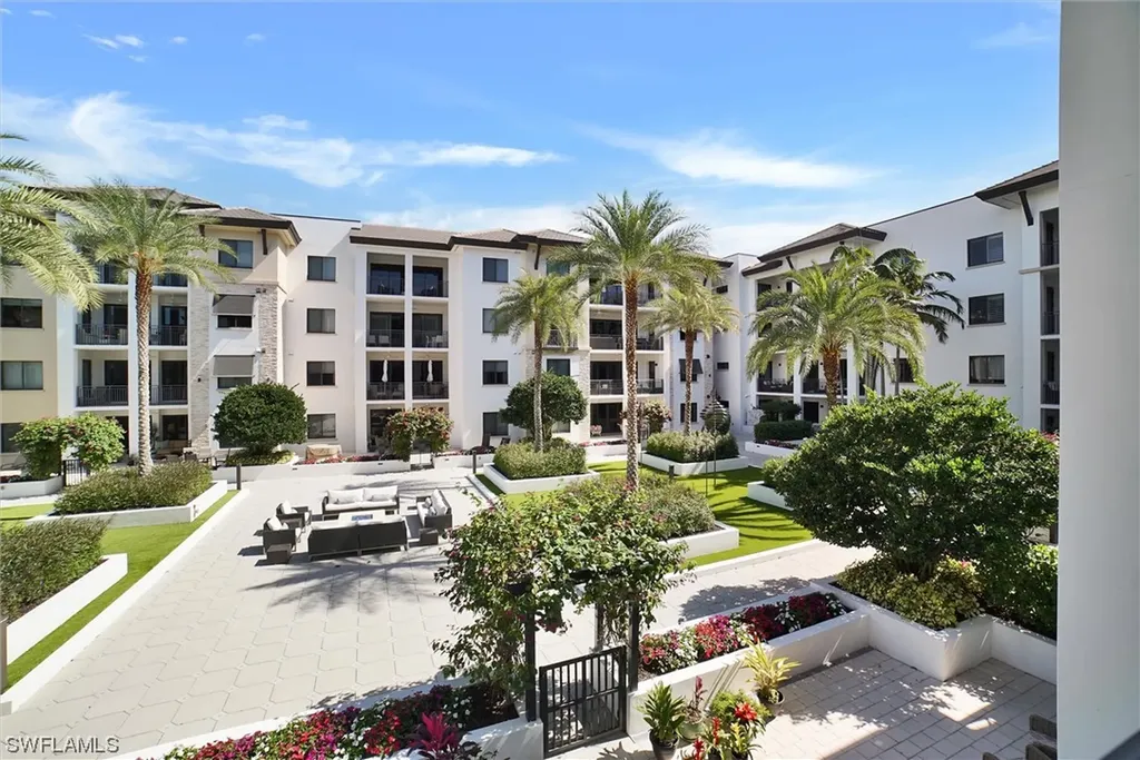 1030 3rd Avenue S Naples FL 34102