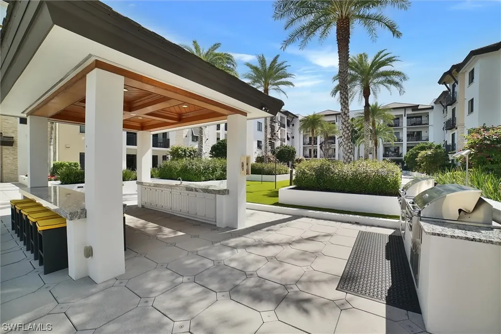 1030 3rd Avenue S Naples FL 34102