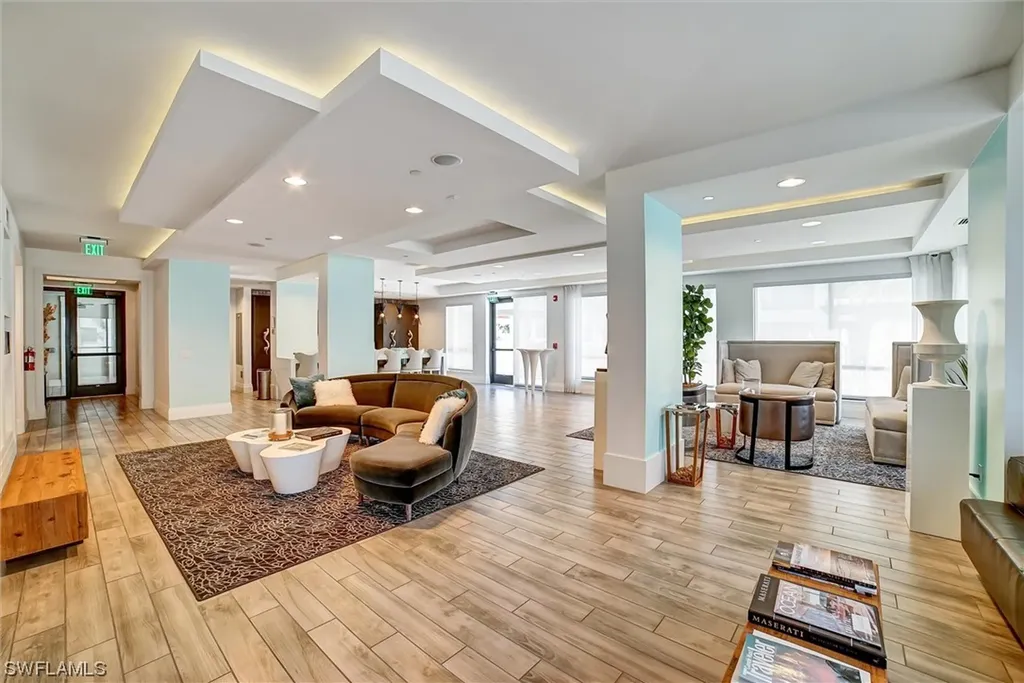 1030 3rd Avenue S Naples FL 34102