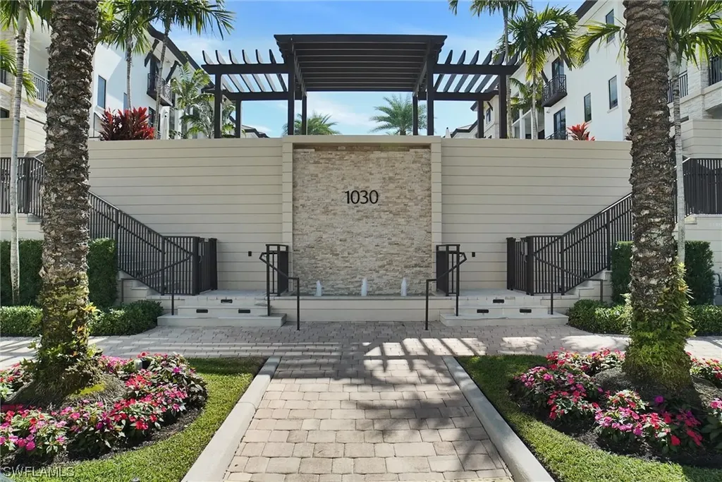 1030 3rd Avenue S Naples FL 34102