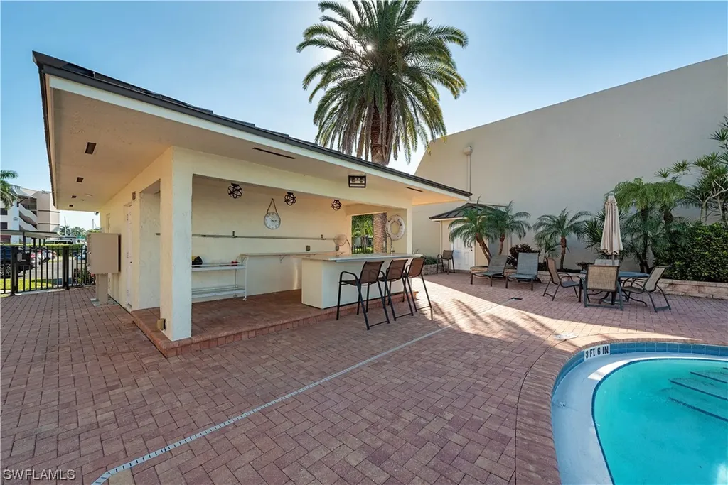800 River Point Drive Naples FL 34102