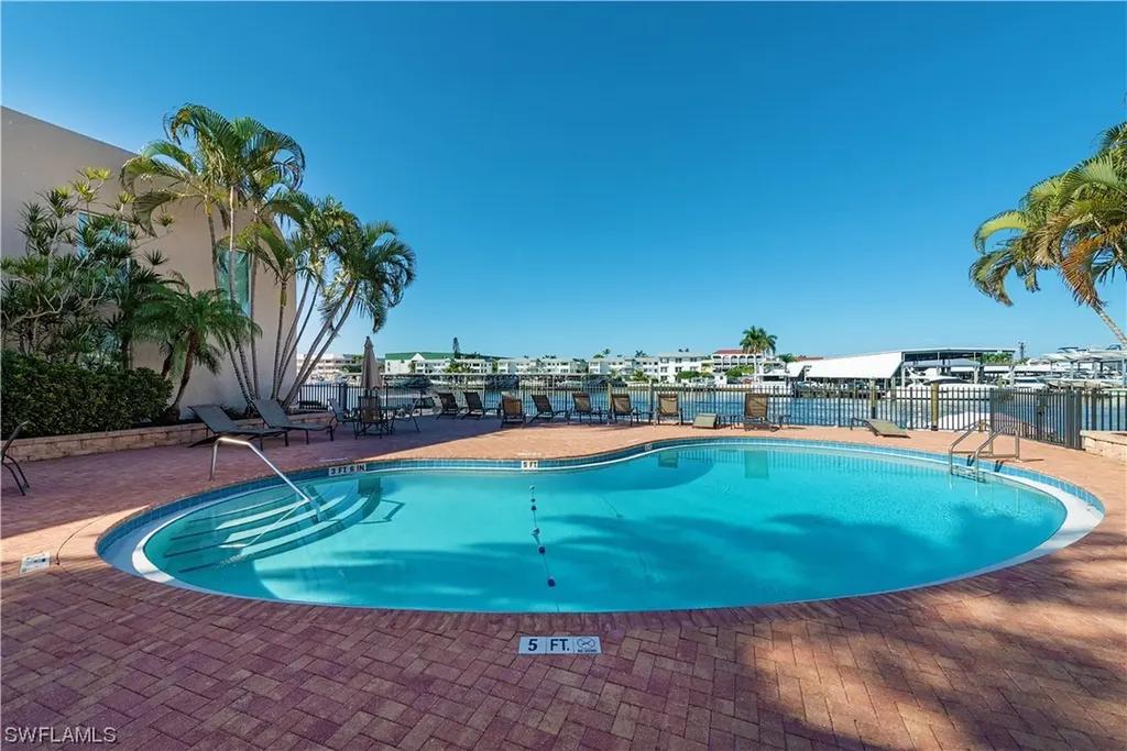 800 River Point Drive Naples FL 34102