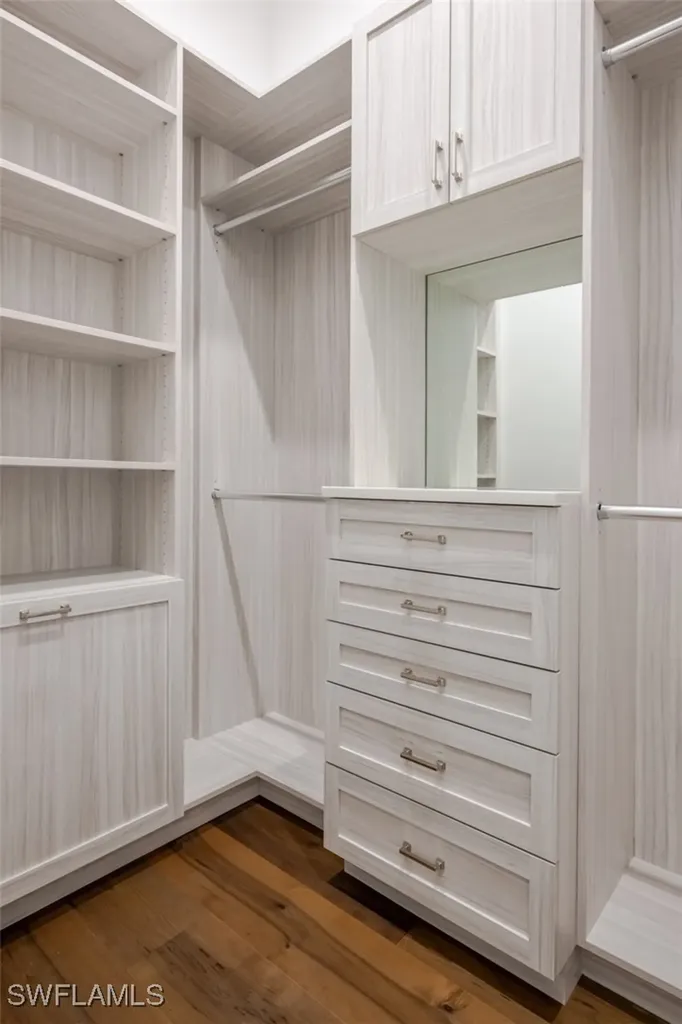 128 1st Avenue S Naples FL 34102