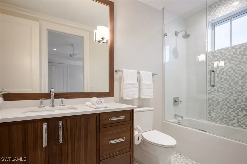 128 1st Avenue S Naples FL 34102
