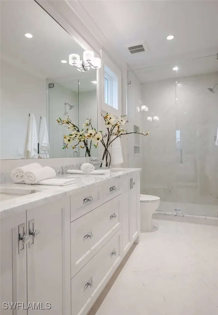 128 1st Avenue S Naples FL 34102
