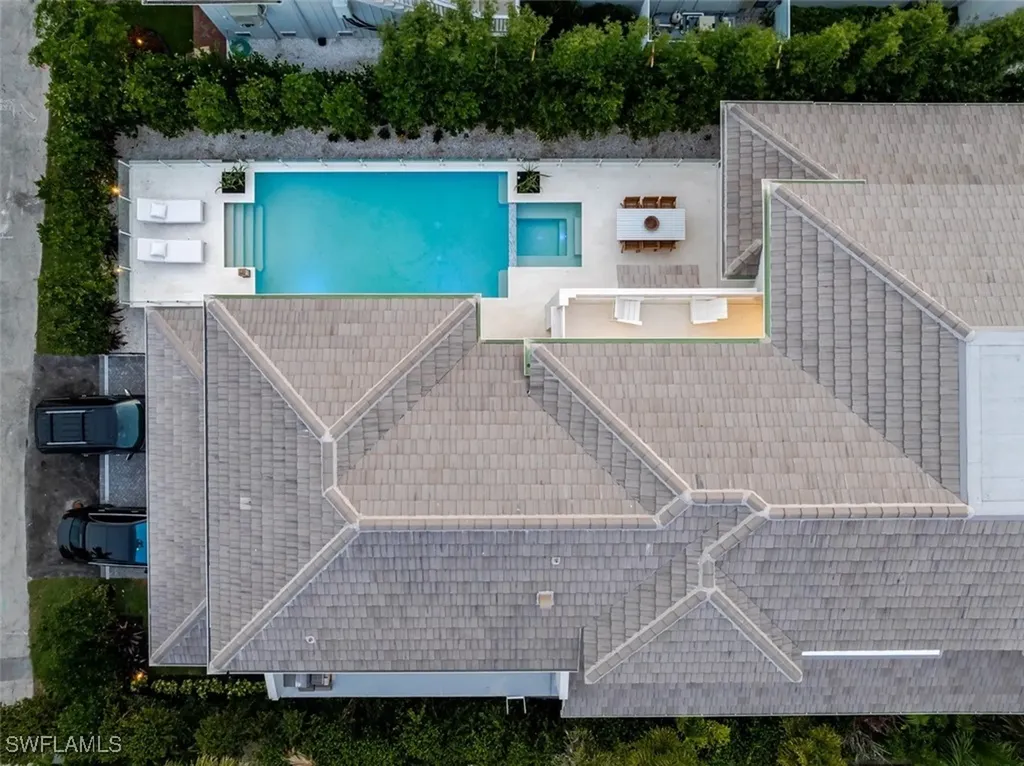 128 1st Avenue S Naples FL 34102