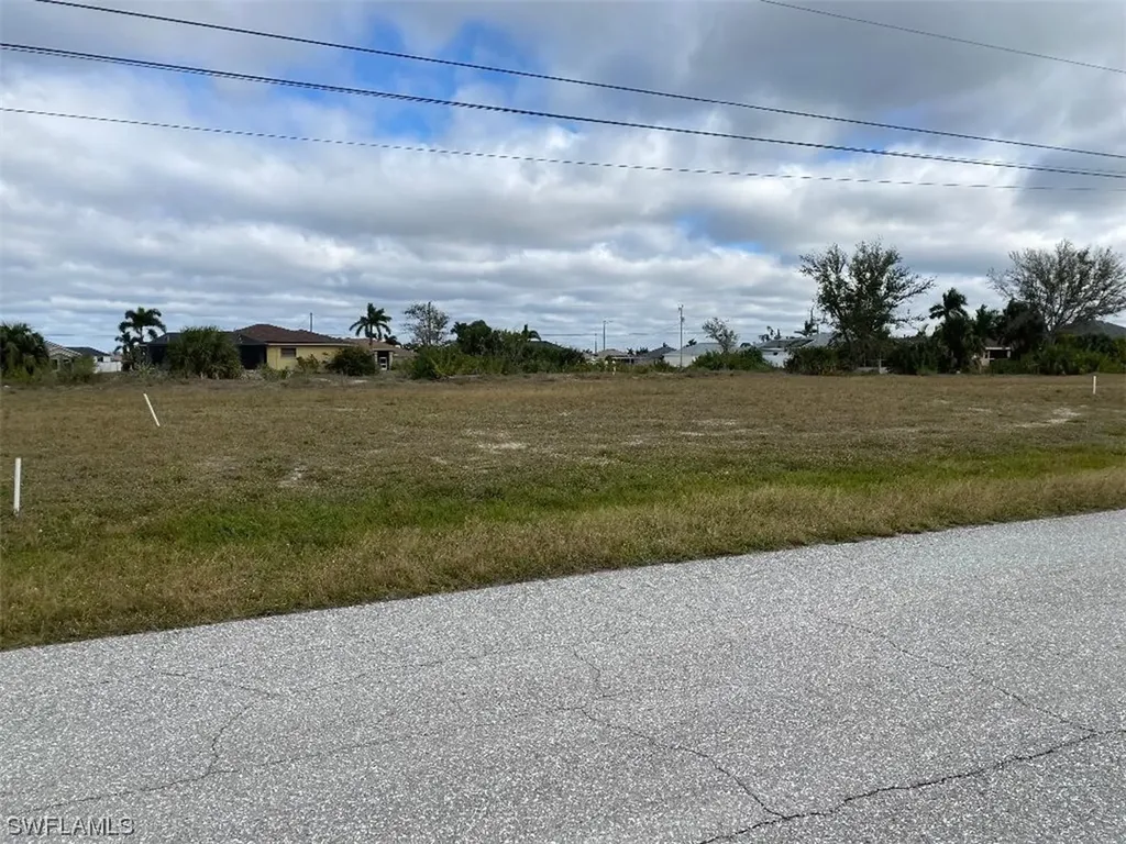 2207 NW 3rd Terrace Cape Coral FL 33993